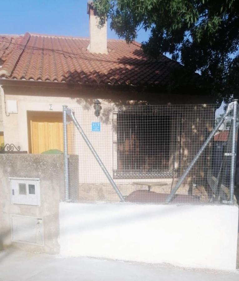 Casa De Los Abuelos Ortigosa del Monte المظهر الخارجي الصورة